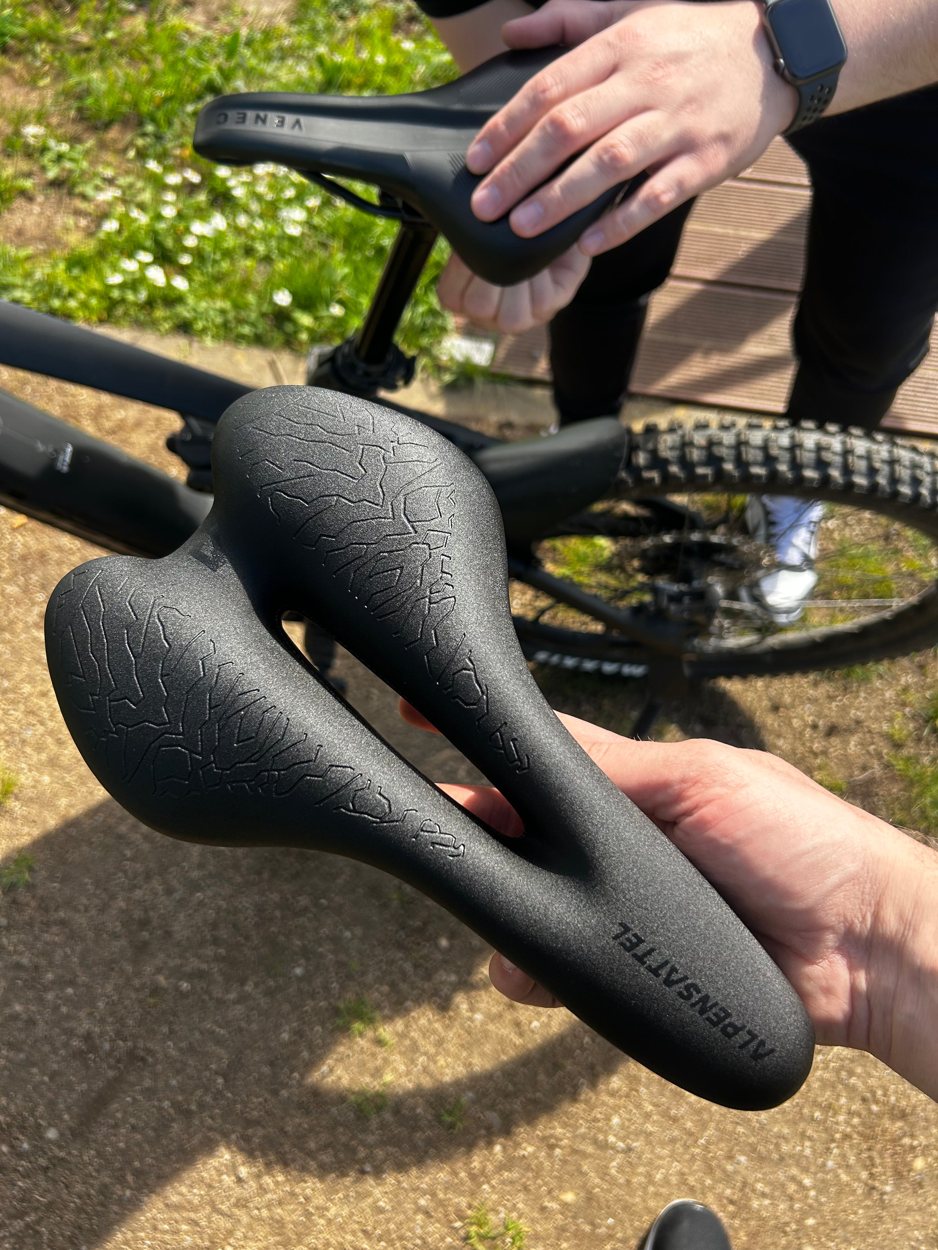 [en] Alpensattel 3.0 Sport+ 3
