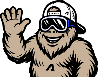 Sigi, das Alpensattel-Maskottchen, winkt